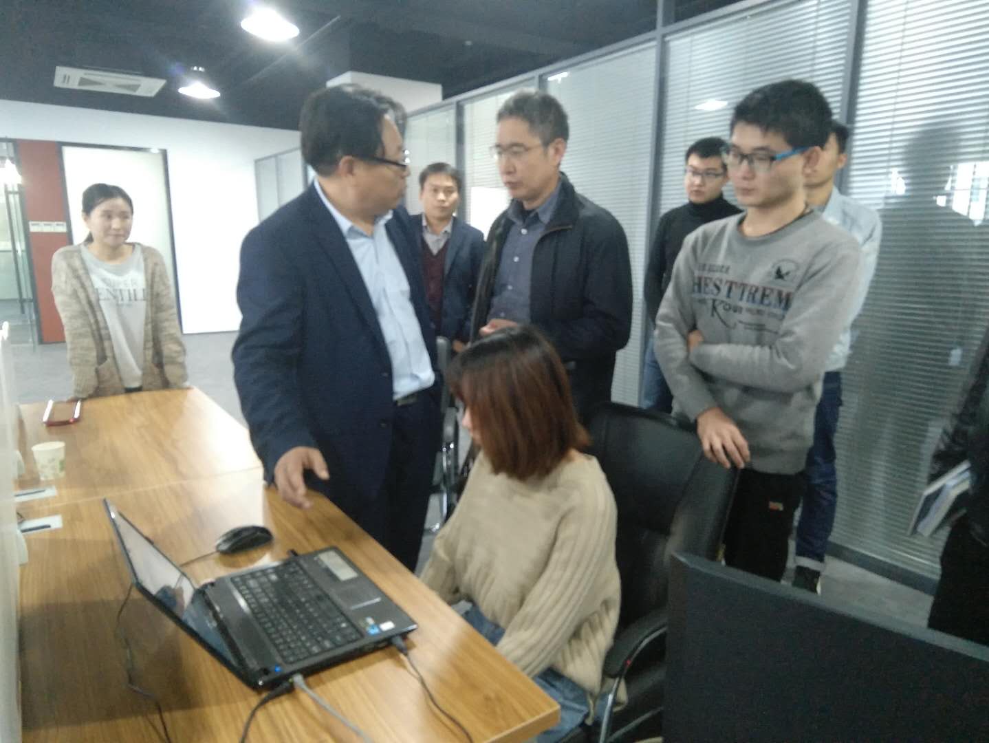 &#21315;&#20159;&#24179;&#21488;&#95;&#21315;&#20159;&#65288;&#20013;&#22269;&#65289;&#19968;&#31449;&#24335;&#26381;&#21153;&#24179;&#21488;