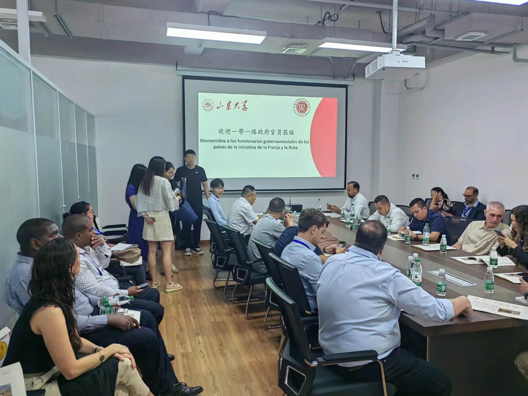 &#21315;&#20159;&#24179;&#21488;&#95;&#21315;&#20159;&#65288;&#20013;&#22269;&#65289;&#19968;&#31449;&#24335;&#26381;&#21153;&#24179;&#21488;
